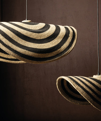 Loulou Natural seagrass wavy hanging lamp S